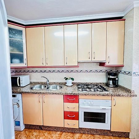 Charming & Cosy Beach Apartment Торремолинос Экстерьер фото