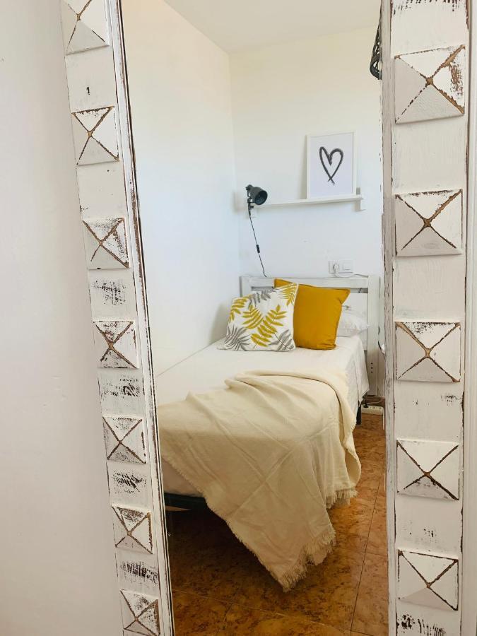 Charming & Cosy Beach Apartment Торремолинос Экстерьер фото